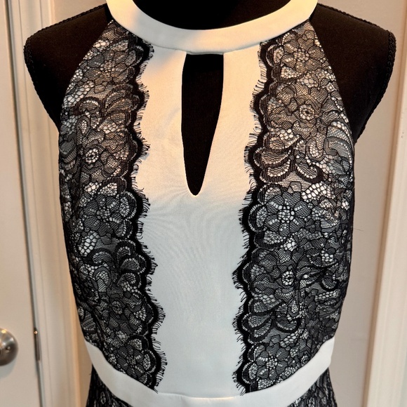 Guess Dress, white with black lace overlay, L, EUC, back zip closure, Halter - Picture 3 of 13